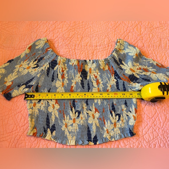 Angie Blue Floral Stretch Crop Top Summer Casual Peasant Boho Size L Large NWT - Picture 4 of 6